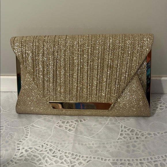 Elegant Gold Tone Clutch Bag - Picture 1 of 8